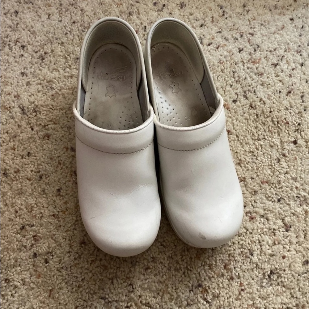 White Danskos
